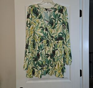 Torrid Green Leaf Print Long Sleeve Top